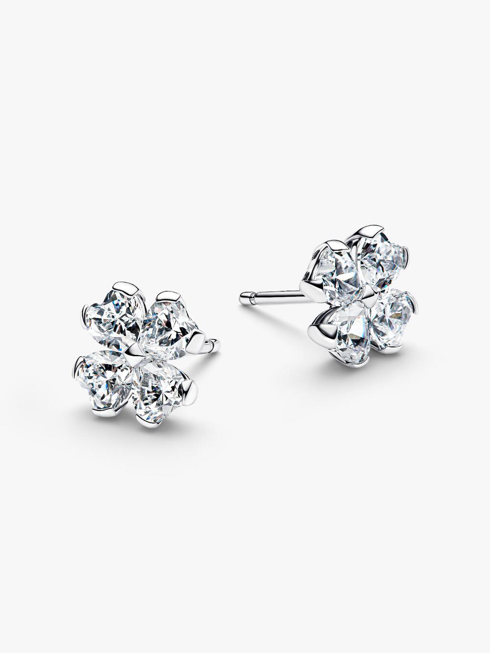 Sparkling Lucky Clover Stud Earrings M6 PZ