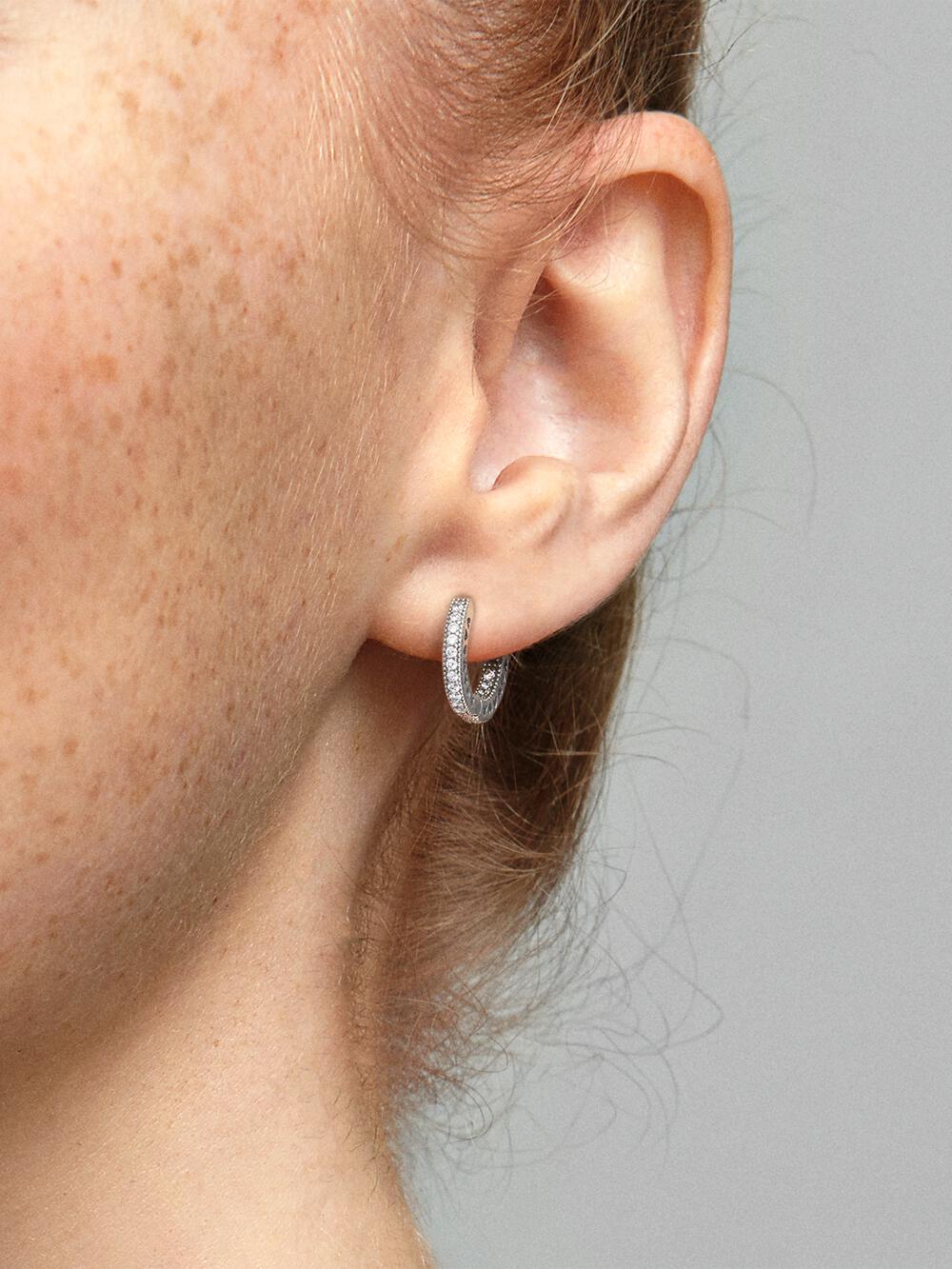 Pavé Heart Hoop Earrings Z8 55