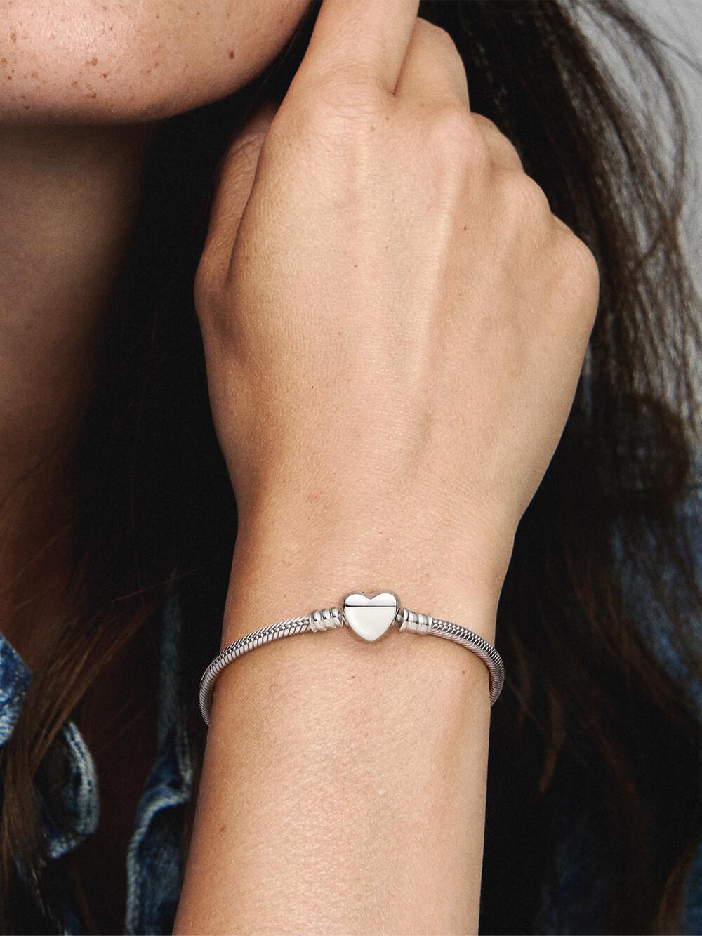 Moments Engravable Heart Clasp Snake Chain Bracelet R8 NL