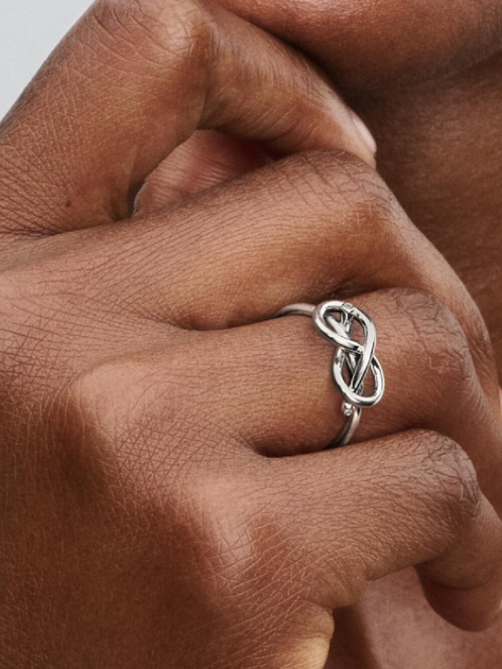 Infinity Knot Ring E4 5M