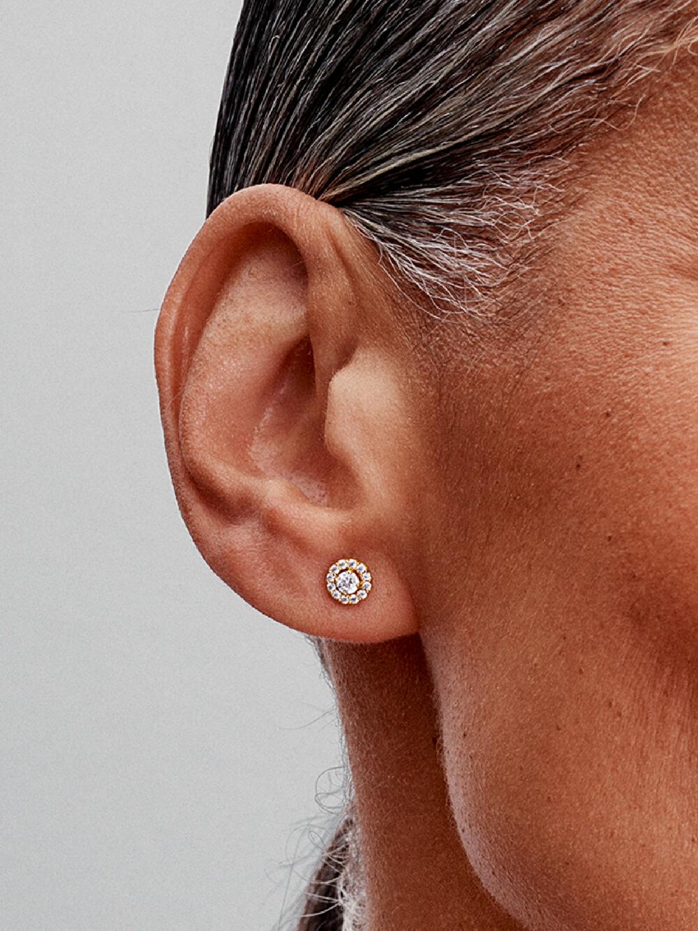 Round Pavé Halo Stud Earrings U8 6X