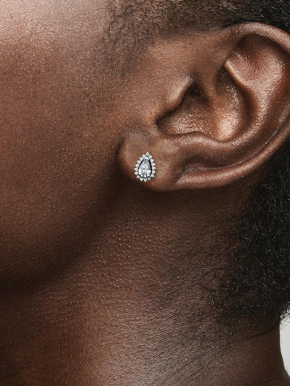 Sparkling Pear Halo Stud Earrings K8 ZR