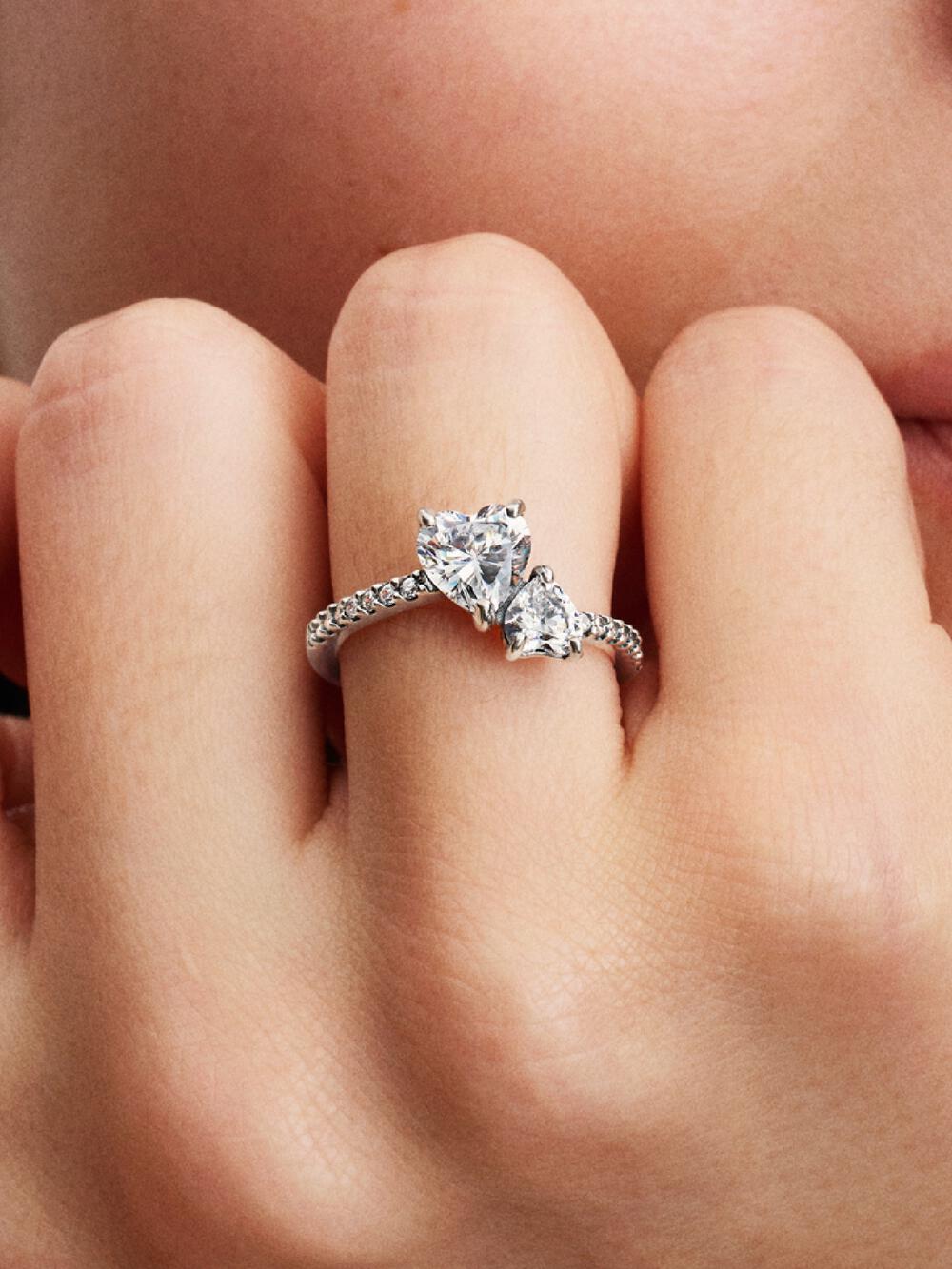 Double Heart Sparkling Ring A7 hC