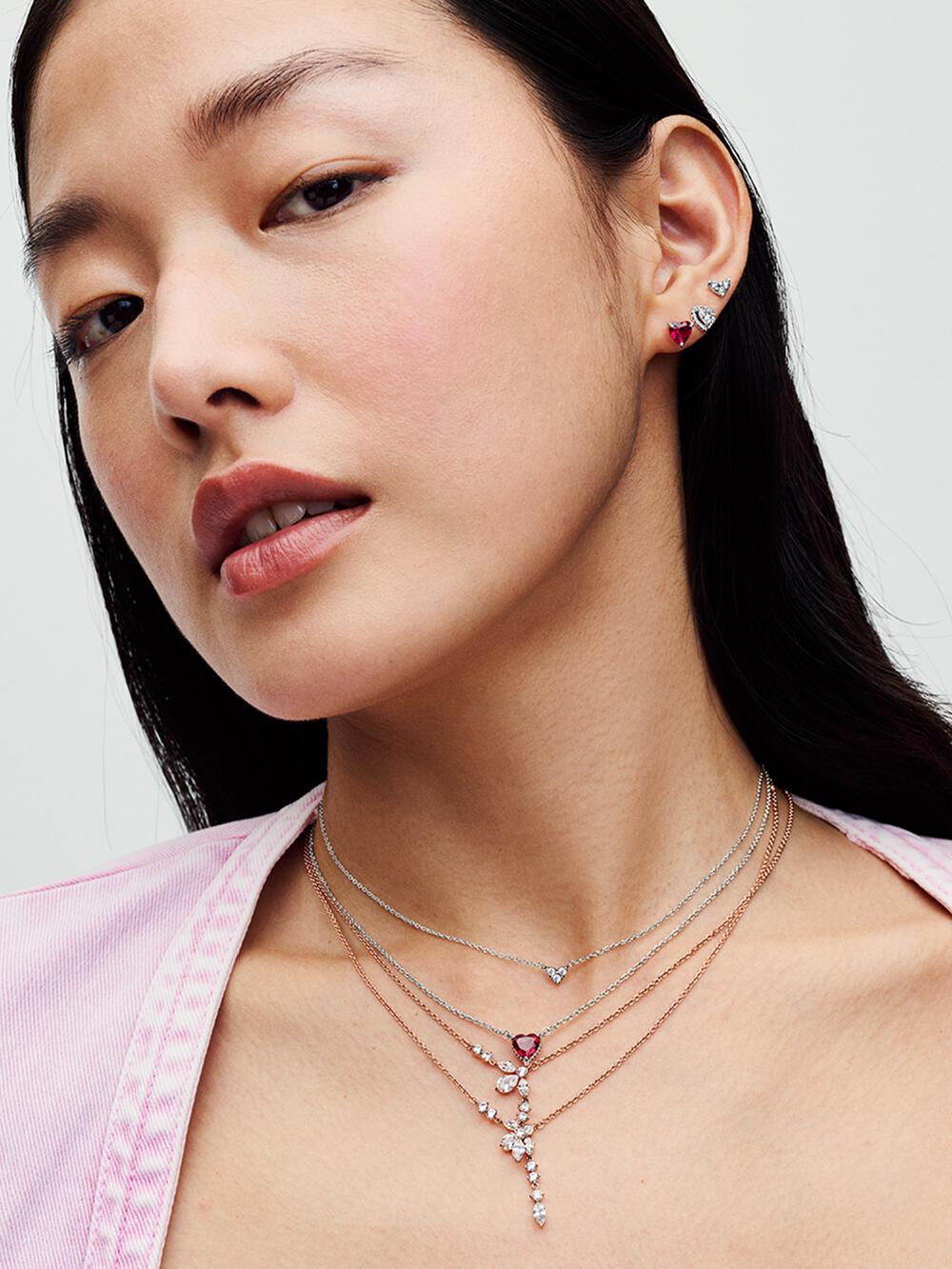 Elevated Heart Stud Earrings M0 iX